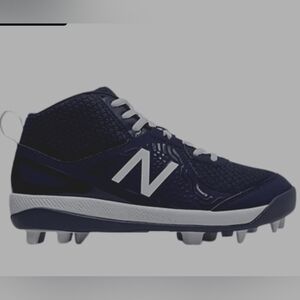 New Balance Dark Blue and White Athletic Cleats size 2.5